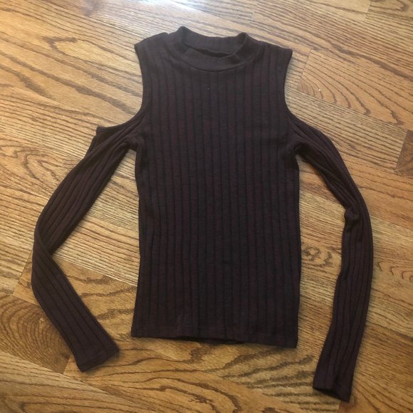 Tops - American Eagle Cold Shoulder Long Sleeve Tee XS